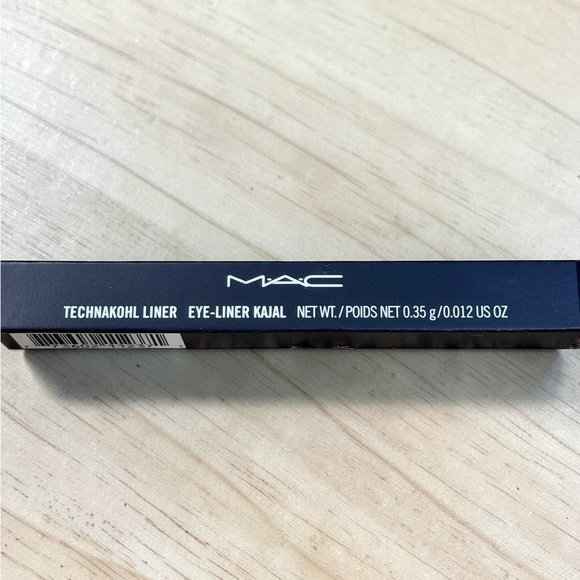 ✨ Authentic MAC Cosmetics Holiday Makeup Set – New In Boxes ✨ - Picture 4 of 8